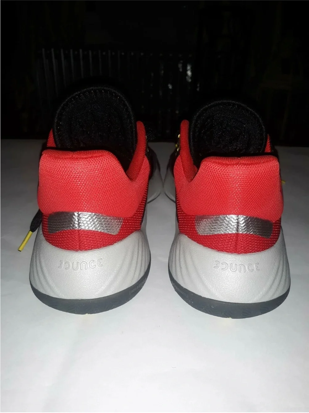 Adidas  D.O.N. Issue 1 BHM  EF9911 Men red/grey shoes sz 6.5